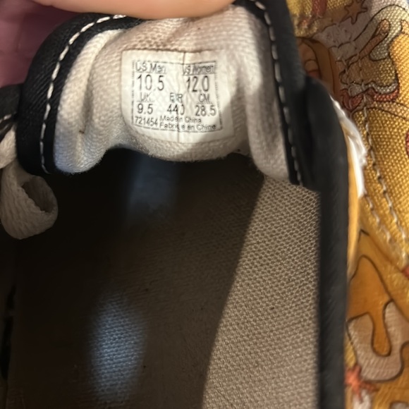 Vans - Picture 2 of 3